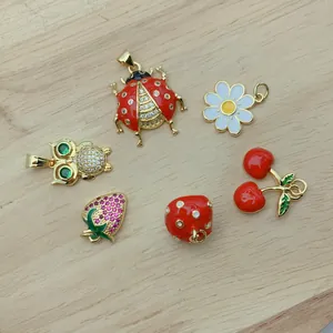 Set de dijes coloridos de esmalte y circón con mariquita, margarita y búho para joyería DIY