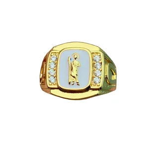 Eleganter vergoldeter Sankt Judas Ring mit funkelnden Micro-Pave Zirkonia-Details