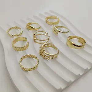 Elegante collectie minimalistische vergulde geometrische open ringen voor dames mode
