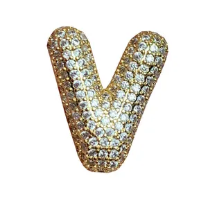 Pendentif lettre V doré avec oxydes de zirconium pour la création de bijoux DIY