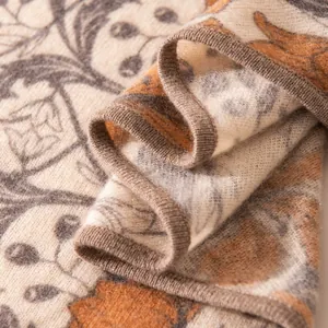 Elegante scialle in cashmere a maglia floreale pastorale francese con trama morbida