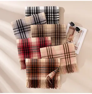 Detailed presentation of various thick plaid scarves for autumn and winter seasons