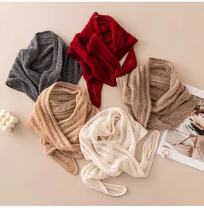 Hochwertige hohlgestrickte Kaschmir-Dreieckstücher in fünf eleganten Farbtönen