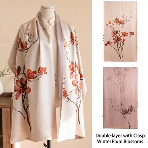 Élégant châle en soie de style chinois avec imprimé fleur de prunier et boucle à double couche