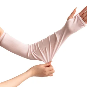 Elegante lange Seiden-Sonnenschutzärmel in Rosa mit hoher Elastizität und Daumenlöchern