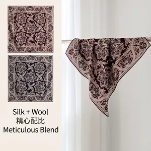 Carré de Soie et Laine Vintage Style Old Money Imprimé Paisley Double Face Roulotté à la Main Écharpe Mode Femme