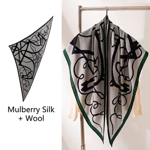 Luxus Seide Wolle Mischung Dreieckstuch Für Damen Old Money Stil Reiterdruck Handrolliert Schal Dekorativ Pendeln Wrap Foulard