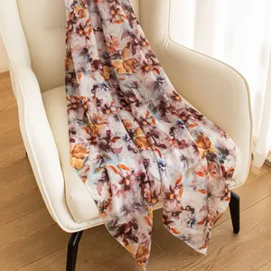 Elegante sciarpa in seta di gelso con stampa floreale per donna, grande scialle avvolgente chic