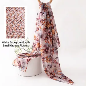 Elegante sciarpa lunga in seta di gelso con stampa floreale vintage per protezione solare