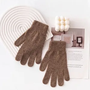Guanti in maglia 100% cashmere marrone premium con design senza cuciture per inverno