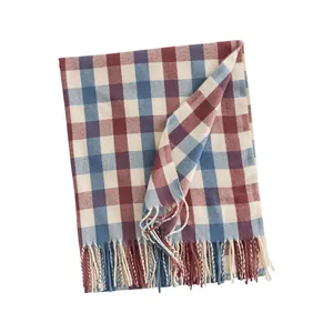 Geruite sjaal met franjes voor winterse warmte en stijlvolle look