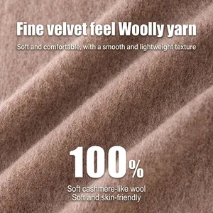Texture de l'écharpe 100% laine moka montrant des détails de tissage doux et chauds