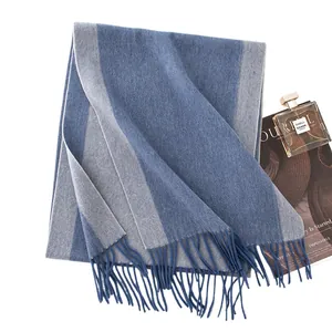 Bufanda de lana reversible azul y gris con flecos elegantes para el calor del invierno