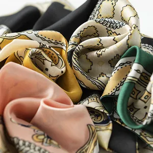 Elegante colección de pañuelos de seda sintética estampados para mujer con diseños vivos