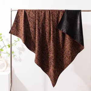 Vue principale du carré en soie de mûrier Xiangyun 130cm aux motifs traditionnels