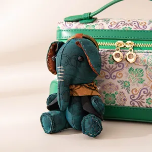 Pendentif éléphant en soie fait main de style traditionnel chinois pour sacs et voitures