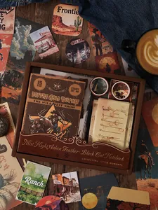 Gedetailleerd overzicht van de vintage dagboek cadeauset in stoer Western-thema.