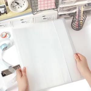 Álbum de Almacenamiento de Pegatinas de Tira Larga de 3 Rejillas de PP Mate Translúcido Porta Fotocard Con Correa Elástica