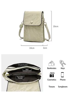 Verticale beige crossbody telefoontas met kreukeltextuur en dubbele ritssluiting