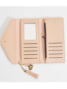 Elegante lange Geldbörse für Damen in Rosa mit Herz-Quasten-Anhänger und Kartenfächern