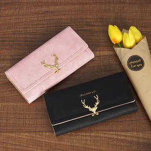 Portafogli lunghi da donna con chiusura a testa di cervo dorata, in rosa e nero