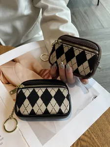 Mini-Münzbörse mit Argyle-Muster, Reißverschluss und Schlüsselring in Schwarz und Braun