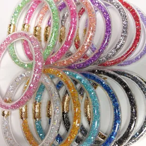 Juego de brazaletes de gelatina de PVC con purpurina multicolor y cierres dorados finos
