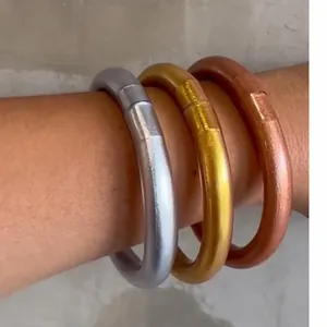 Punk Dikke Siliconen Armring Armband Voor Vrouwen Metaal Goudfolie Lak Flexibele Cirkelvormige Polsband Sieraden