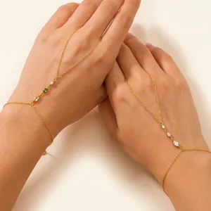 Elegante catena da mano in acciaio inossidabile placcato oro 18 carati con pietre marquise