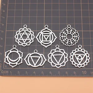 Set di 7 ciondoli chakra in argento antico per la creazione di gioielli yoga fai-da-te