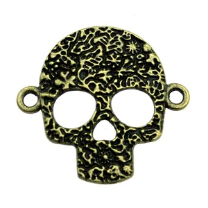Antiker Bronze-Totenkopf-Verbinder mit Blumenprägung für DIY-Schmuckhalsketten und Armbänder