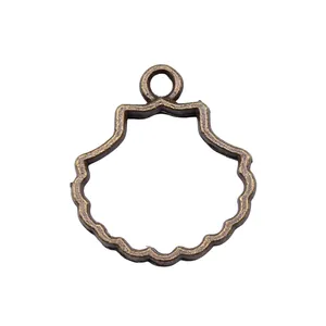 Antiker bronzener hohler Muschelanhänger für handgefertigten Schmuck 17x18mm Größe