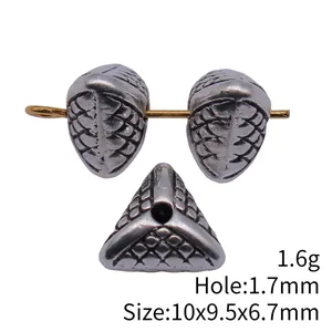 Antique silver triangle textured spacer beads for DIY jewelry making size 10x9.5x6.7mm