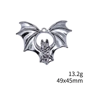 Antique silver bat pendant charm made of zinc alloy for DIY jewelry making