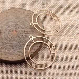 Geometrische Doppelring-Anhänger DIY-Schmuckzubehör in Goldoptik zum Basteln