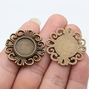 16mm runde Cabochon-Fassungen aus Vintage-Bronze für die DIY-Schmuckherstellung.
