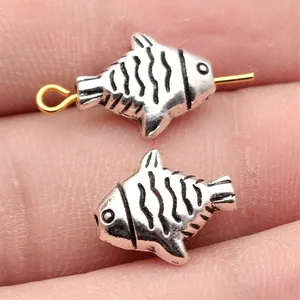 Perline Distanziatrici in Lega a Forma di Pesce Argento Antico Design Animale a Doppia Faccia per Accessori Fai da Te Creazione Gioielli