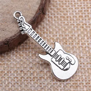 Vintage Silberlegierung Gitarre Anhänger Charm für DIY Schmuck Halskette machen 12x35mm