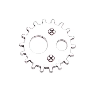Colgante de engranaje metálico plateado de 19x19mm para fabricación de joyas de bricolaje