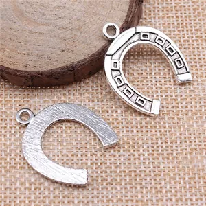 Retro alloy horseshoe charms for DIY jewelry making, 30x24mm antique silver finish