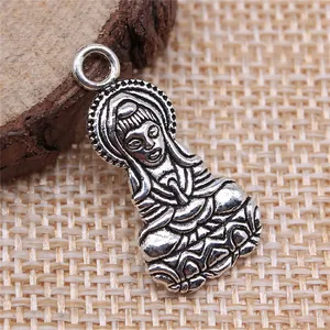 Antik silberfarbener Guanyin Buddha Anhänger aus Zinklegierung für DIY Schmuckbau