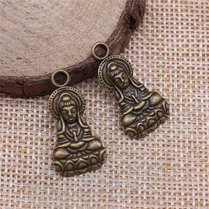 Zwei vintage bronzefarbene Guanyin Göttin Zinklegierung Anhänger für DIY Schmuckherstellung