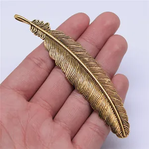 Großer antiker goldener Federanhänger 106mm Zubehör für DIY-Schmuckherstellung Material