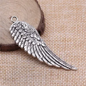 Grand pendentif en forme d'aile argent antique avec texture de plumes pour bijoux DIY
