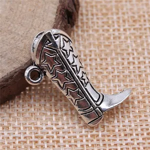 Vintage silver 3D cowboy boot charm pendant with engraved star design for DIY jewelry