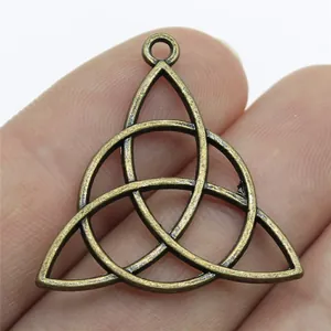 Antique bronze Celtic Triquetra knot amulet pendant for DIY jewelry making crafts