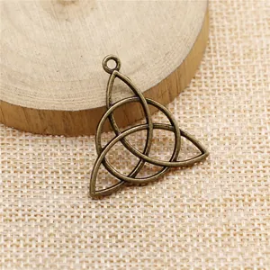 Antique bronze Celtic Triquetra knot charm pendant for vintage DIY jewelry making