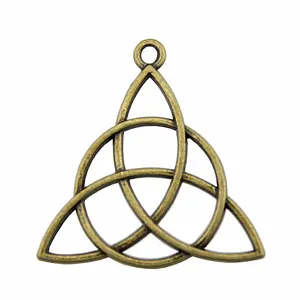 Vintage 28mm bronze Celtic knot triquetra amulet pendant for DIY jewelry design