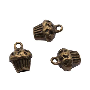 Set aus antiken Bronze-3D-Cupcake-Anhängern für DIY-Schmuckherstellung, 13x10x8mm