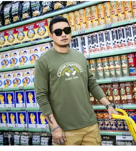 Herren Langarmshirt in Armee-Grün mit auffälligem Custom Superbikes Grafikprint